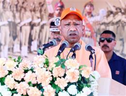 बेटियों ने पुलिस ट्रेनिंग में दिया मजबूती, तत्परता, समर्पण और अनुशासन का परिचय : सीएम योगी