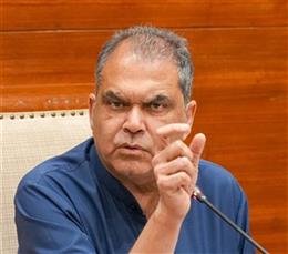 आवारा कुत्तों के खतरे से निपटने के लिए तुरंत कार्रवाई की जाए: कैबिनेट मंत्री संजीव अरोड़ा ने नगर निगम कमिश्नरों को दिए निर्देश