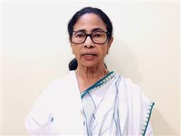 पश्चिम बंगाल : मुस्लिम वोट बैंक में दरार? रुझानों ने उठाए सवाल ; ममता बनर्जी की बढ़ती मुश्किलें