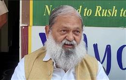 ममता बनर्जी लफडेबाज महिला, यहां राजशाही नहीं लोकशाही है, कुर्सी नहीं छोड़ी तो संविधान में इन्हें उठाकर बाहर करने का प्रावधान है : अनिल विज