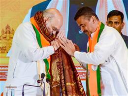 सुवेंदु अधिकारी के हाथ में बंगाल की कमान, गृह मंत्री अमित शाह ने किया ऐलान