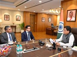 पीयूष गोयल ने लॉरियल ग्रुप के अधिकारियों के साथ की बैठक, भारत के ब्यूटी और पर्सनल केयर सेक्टर को बढ़ावा देने पर की चर्चा