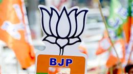 भाजपा ने पार्टी से निकाले छह बागी, अधिकृत प्रत्याशियों के खिलाफ चुनाव लडऩे पर गिरी गाज, रद्द की सदस्यता