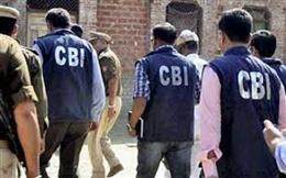 पंजाब विजिलेंस रिश्वत कांड : CBI ने बिचौलियों को दबोचा, DGP के रीडर के लिए ली जा रही थी 13 लाख की रिश्वत और फोल्डेबल फोन
