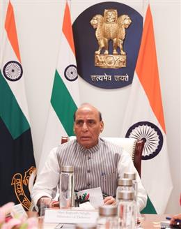 गुलमर्ग में 300 पर्यटकों के सफल रेस्क्यू पर राजनाथ सिंह ने संयुक्त बचाव टीम की सराहना की