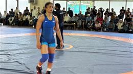 Asian Games trials: सेमीफाइनल में हारी विनेश फोगाट, मीनाक्षी ने 6-4 से हराया...