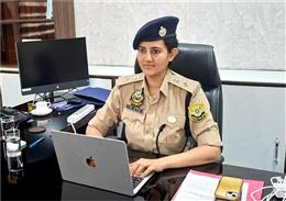 Kangra News: नशा व खनन माफिया की अब खैर नहीं! SP नूरपुर का कार्यभार संभालते ही एक्शन मोड में आईं IPS इल्मा अफरोज