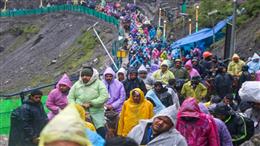 बाबा बर्फानी के दरबार में उमड़ा आस्था का सैलाब, 4 दिनों में 85 हजार से ज्यादा श्रद्धालुओं ने किए दर्शन