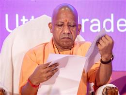 लखनऊ: योगी सरकार ने 182 पीसीएस अधिकारियों के किए तबादले, ध्रुव शुक्ला को एसडीएम गाजीपुर बनाया गया