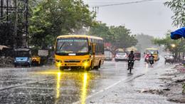दिल्ली-एनसीआर में मानसून का जोर, 21-22 जुलाई को भारी बारिश और तेज हवाओं का येलो अलर्ट जारी