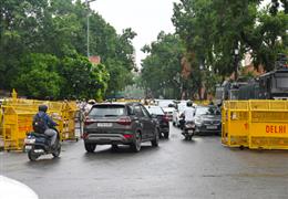 पीएम आवास की ओर प्रस्तावित मार्च रोकने की मांग, देशभर के वकीलों ने दिल्ली पुलिस कमिश्नर को सौंपा ज्ञापन