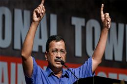 कुछ साल पेट्रोल-डीजल की गाड़ियां खरीदने से बचें, E20 नीति पर केजरीवाल ने उठाए सवाल
