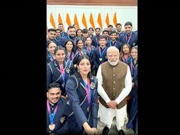 'जो खेलेगा, वो खिलेगा... ऑलवेज चियर फोर भारत,' कॉमनवेल्थ गेम्स मेडलिस्ट से मिले पीएम मोदी, खिलाड़ियों का उत्साह बढ़ाया
