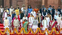 देश के 80वें स्वतंत्रता दिवस समारोह में विभिन्न क्षेत्रों से जुड़े 5,000 विशेष अतिथि शामिल हुए