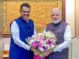 महाराष्ट्र के मुख्यमंत्री फडणवीस की पीएम मोदी से मुलाकात, इन मुद्दों पर हुई चर्चा