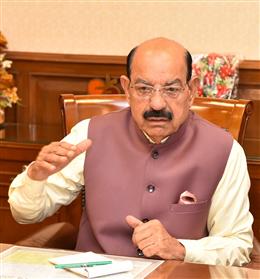 बागवानी मंत्री मोहिंदर भगत द्वारा किसानों को अधिक मुनाफे के लिए फसल विविधता अपनाने की अपील
