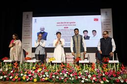 घर बैठे मिलेगी डाक विभाग की सेवाएं, ज्योतिरादित्य सिंधिया ने लॉन्च किया ‘डाक सेवा’ ऐप