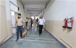 बठिंडा में Court परिसर व कई स्कूलों को उड़ाने की धमकी, पुलिस प्रशासन हुआ Alert