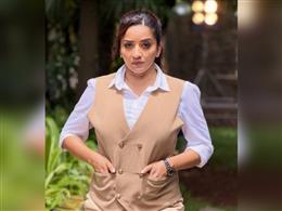 भोजपुरी सिनेमा को सिर्फ डबल मीनिंग गानों से जोड़ने पर मोनालिसा ने जताई नाराजगी, बोलीं- पूरी इंडस्ट्री को जज करना सही नहीं