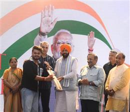 मुख्यमंत्री नायब सिंह सैनी ने पंचकूला में किया नमो क्रिकेट लीग-2026 की ट्रॉफी का अनावरण