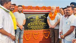 *कैबिनेट मंत्री पंजाब श्री लाल चंद कटारूचक्क ने शिंगारमा पुल का शिलान्यास किया,*
