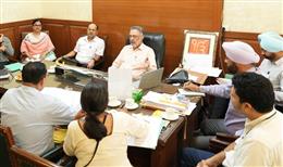 पंजाब राज्य मानसिक स्वास्थ्य प्राधिकरण की समीक्षा बैठक हुई; स्वास्थ्य मंत्री डॉ. बलबीर सिंह ने अधिकार-आधारित मानसिक स्वास्थ्य देखभाल के लिए रूप-रेखा तैयार की