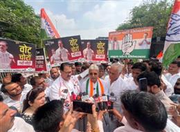 जनता के अधिकारों, देश के लोकतंत्र और संविधान की रक्षा के लिए कांग्रेस वचनबद्ध : राव नरेंद्र सिंह