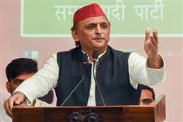 अखिलेश यादव का सरकार पर निशाना, बोले- हरा और लाल रंग मिलेंगे तो बदलेगा सत्ता का रंग