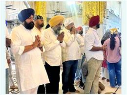 पंजाब कांग्रेस के प्रेसिडेंट बनने के बाद परगट सिंह ने गुरुद्वारा बंगला साहिब में मत्था टेका