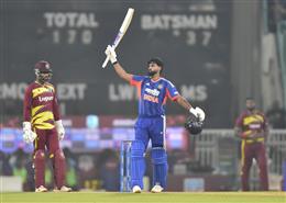 Ind vs WI: पहले टी20 में अय्यर ने 43 गेंदों में जड़े नाबाद 102 रन, भारत ने वेस्टइंडीज को 8 विकेट से दी मात