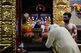 जनसेवा के 25 वर्ष: प्रधानमंत्री मोदी ने दिल्ली के श्री विनायक मंदिर में की पूजा-अर्चना, लिया भगवान गणेश का आशीर्वाद