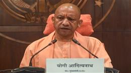 ग्रामीण अर्थव्यवस्था की ताकत और नए भारत की भाग्यविधाता बन रही यूपी की नारी : सीएम योगी