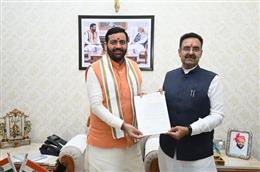 पंचकूला में 2 नवंबर को होगा जनप्रतिनिधि सम्मेलन, विधान सभा अध्यक्ष हरविन्द्र कल्याण ने मुख्यमंत्री को दिया निमंत्रण